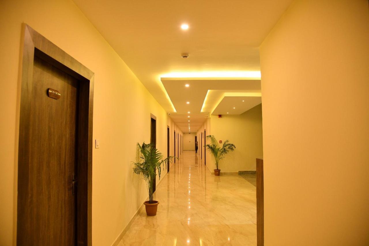 Silver Regency Γουβαχάτι Εξωτερικό φωτογραφία