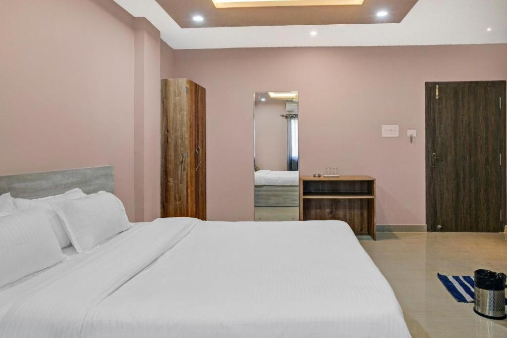 Silver Regency Γουβαχάτι Εξωτερικό φωτογραφία